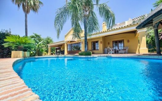 4 bedrooms Villa in Benahavis