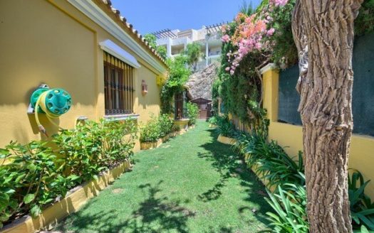 4 bedrooms Villa in Benahavis