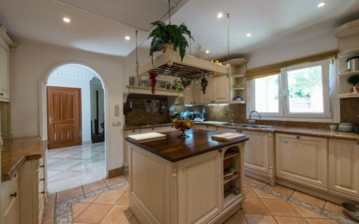 5 bedrooms Villa in Nueva Andalucia