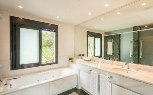 4 bedrooms Villa in Nueva Andalucia