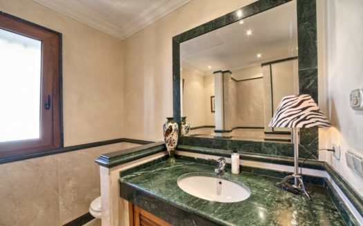 5 bedrooms Villa in Benahavis