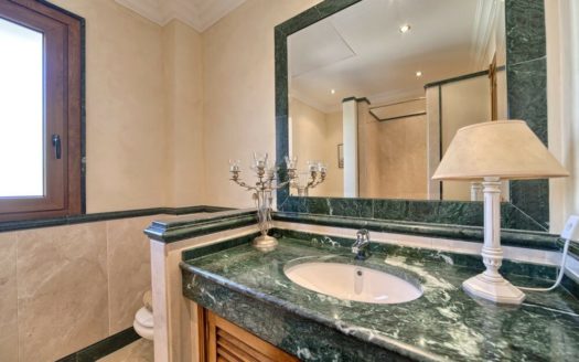 5 bedrooms Villa in Benahavis