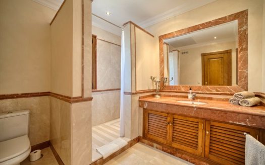 5 bedrooms Villa in Benahavis