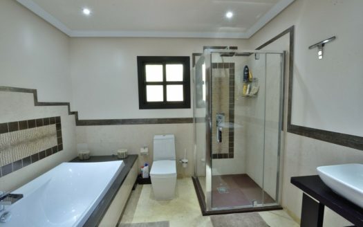 Villa de 3 dormitorios en Nueva Milla de Oro