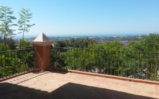 3 bedrooms Apartment in Benahavis