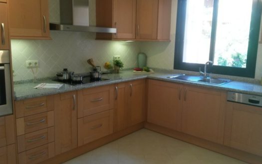 3 bedrooms Apartment in Benahavis