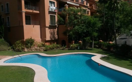 3 bedrooms Apartment in Benahavis