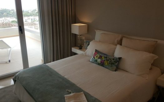 3 bedrooms Apartment in Benahavis