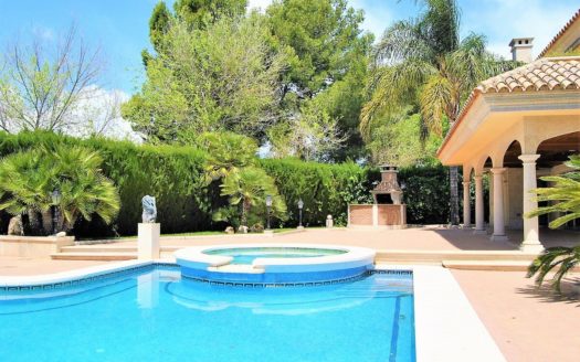 Villa de 5 dormitorios en  Mijas