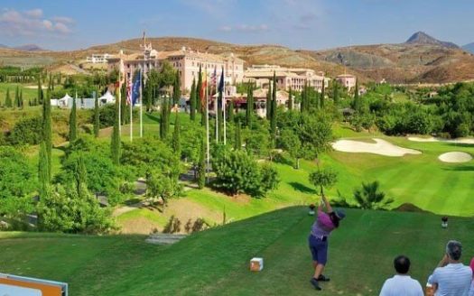 Apartamento de 2 dormitorios en Benahavis