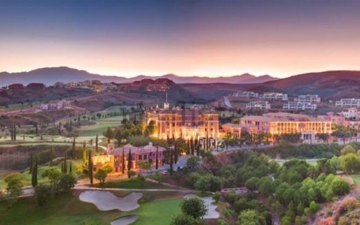 Apartamento de 2 dormitorios en Benahavis