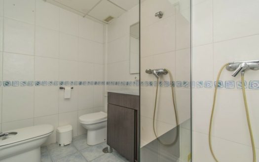 Ático de 2 dormitorios en Milla de Oro