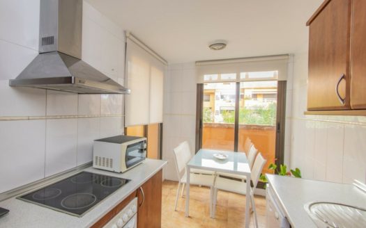 Ático de 2 dormitorios en Milla de Oro