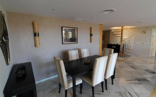Ático de 3 dormitorios en Magna Marbella