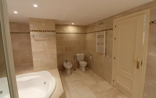 Ático de 3 dormitorios en Magna Marbella