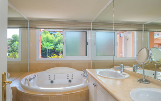 Ático de 3 dormitorios en Magna Marbella