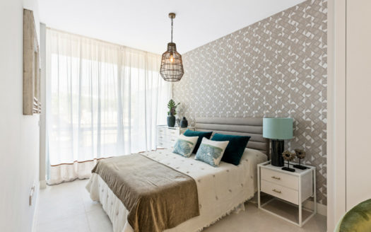 Apartamento de 3 dormitorios en Estepona Playa