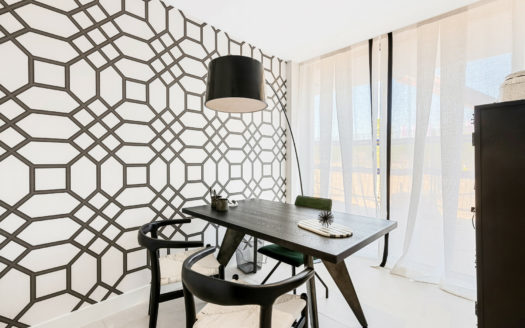 Apartamento de 3 dormitorios en Estepona Playa