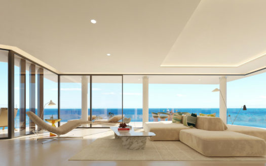 Apartamento de 3 dormitorios en Estepona Playa