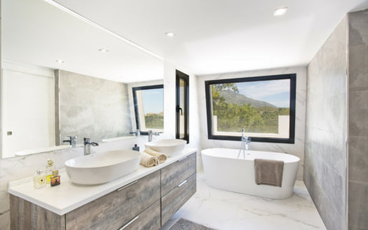 5 bedrooms Villa in Nueva Andalucia