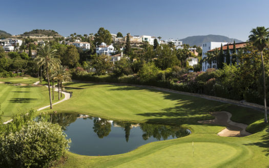 Apartamento de 3 dormitorios en Benahavis