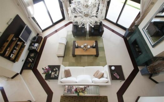 5 bedrooms Villa in Altos de los Monteros