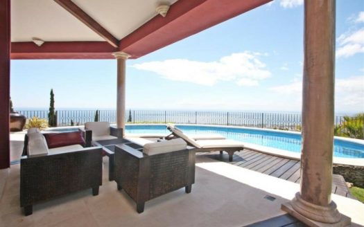 5 bedrooms Villa in Altos de los Monteros