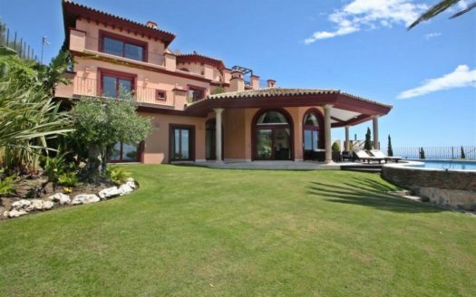 5 bedrooms Villa in Altos de los Monteros