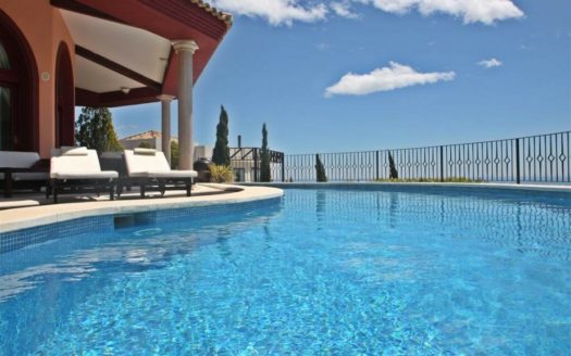 5 bedrooms Villa in Altos de los Monteros