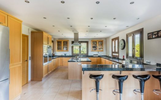 Villa de 6 dormitorios en  Benahavis
