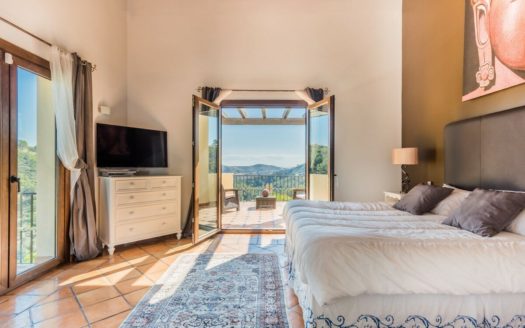 Villa de 6 dormitorios en  Benahavis