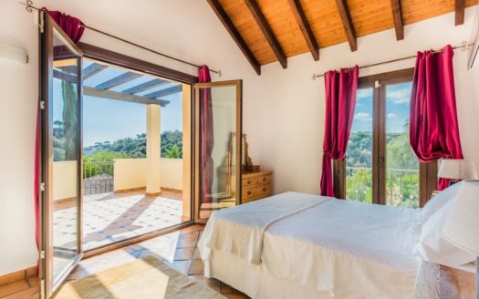 Villa de 6 dormitorios en  Benahavis