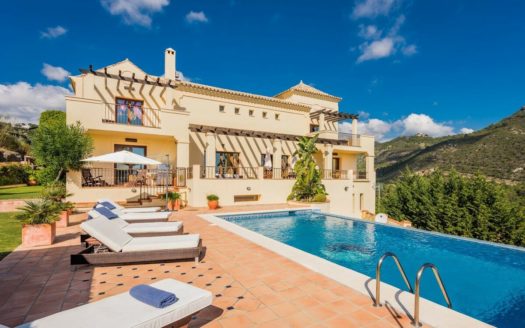 Villa de 6 dormitorios en  Benahavis