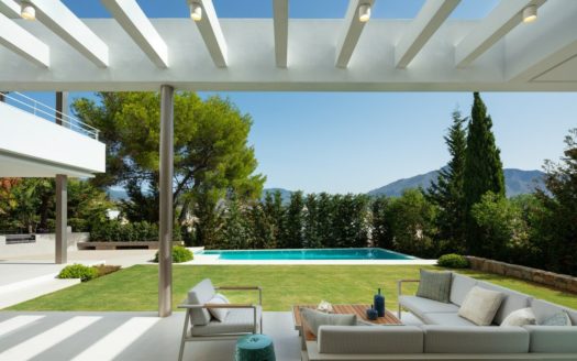 Villa de 4 dormitorios en Nueva Andalucia