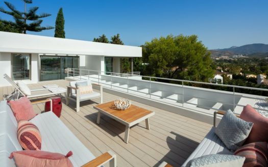 Villa de 4 dormitorios en Nueva Andalucia