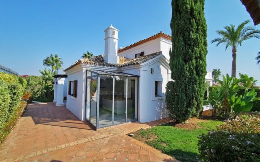 Villa de 4 dormitorios en Milla de Oro