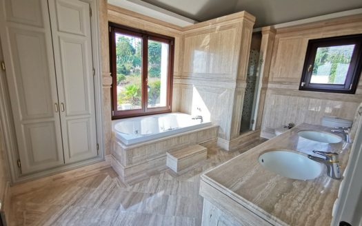 Villa de 4 dormitorios en Milla de Oro