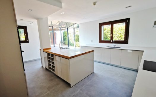 Villa de 4 dormitorios en Milla de Oro