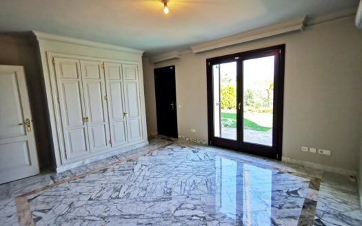 Villa de 4 dormitorios en Milla de Oro