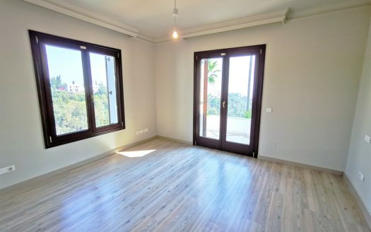 Villa de 4 dormitorios en Milla de Oro