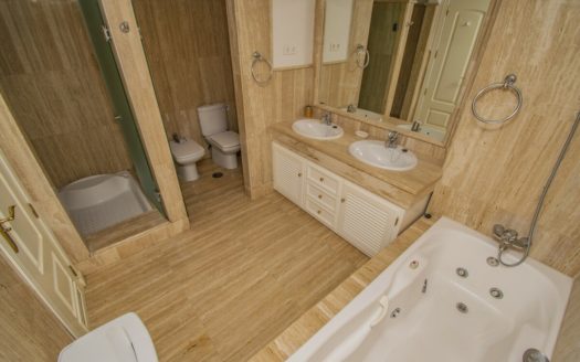 Apartamento de 3 dormitorios en Los Monteros