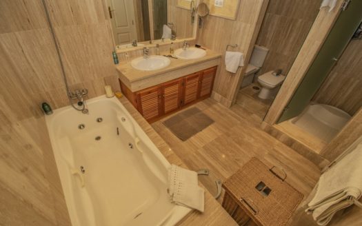 Apartamento de 2 dormitorios en Los Monteros