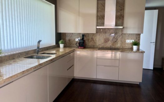 Villa de 3 dormitorios en Benahavis