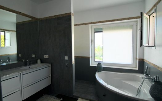 Villa de 3 dormitorios en Benahavis