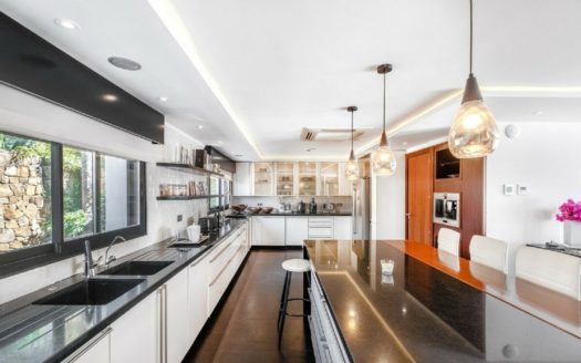 6 bedrooms Villa in Nueva Andalucia