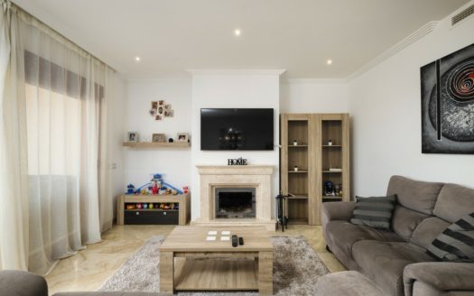 Adosado de 3 dormitorios en Benahavis