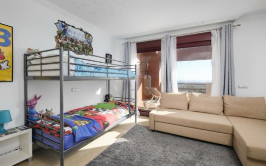 Adosado de 3 dormitorios en Benahavis