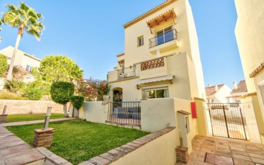 3 bedrooms Townhouse in Aloha