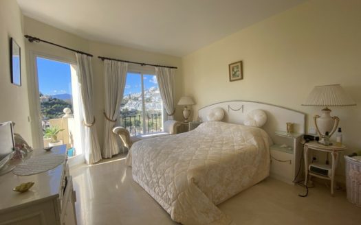 Ático de 2 dormitorios en La Quinta