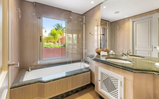 3 bedrooms Apartment in Urbanización Bahía de Marbella